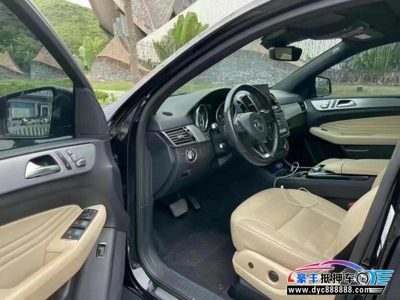 19年奔驰GLE轿车抵押车出售