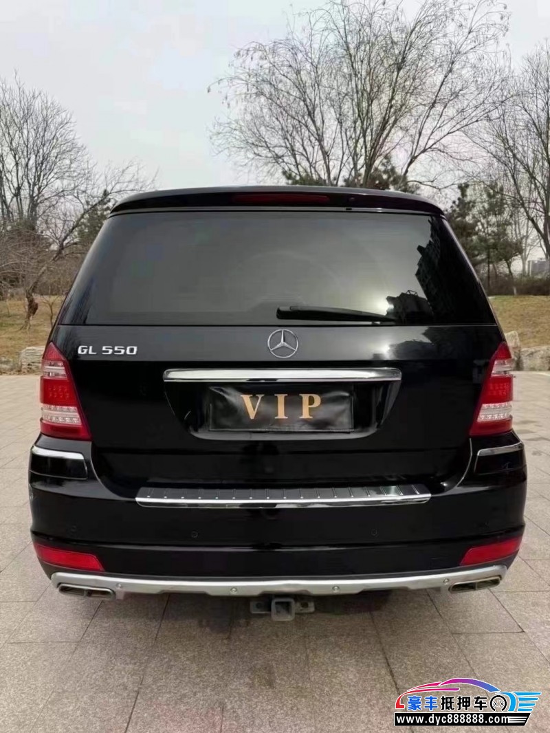 12年奔驰GL轿车抵押车出售