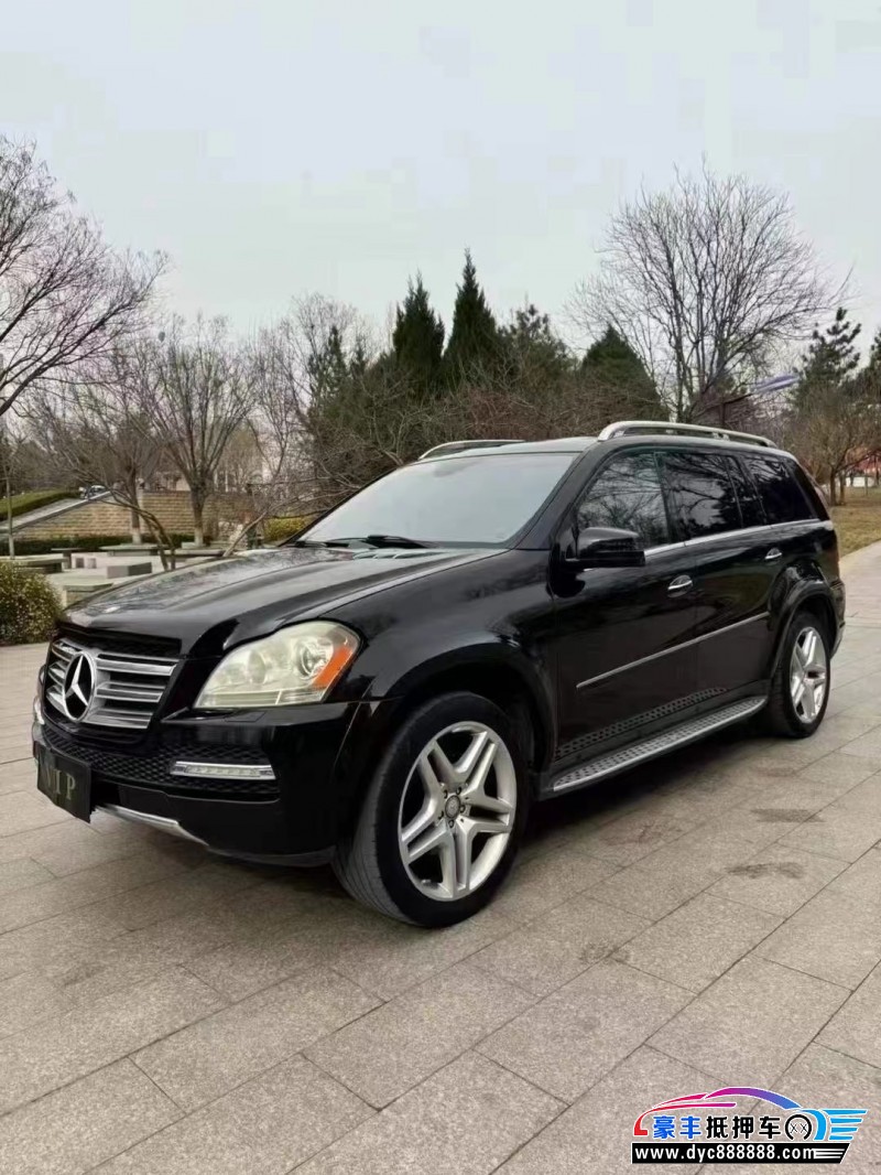 12年奔驰GL轿车抵押车出售