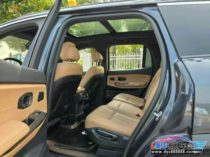 22年蔚来ES8轿车抵押车出售