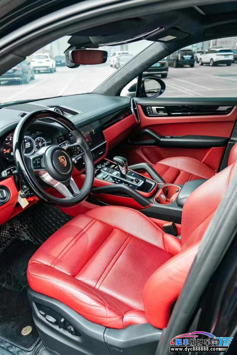 22年保时捷卡宴轿车抵押车出售