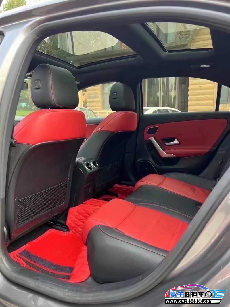 21年奔驰A级AMG轿车抵押车出售