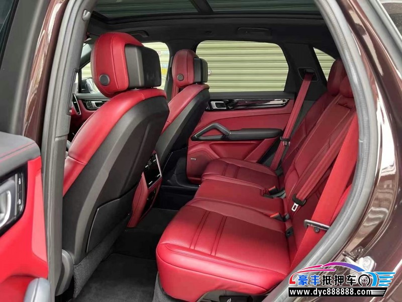 22年保时捷卡宴轿车抵押车出售