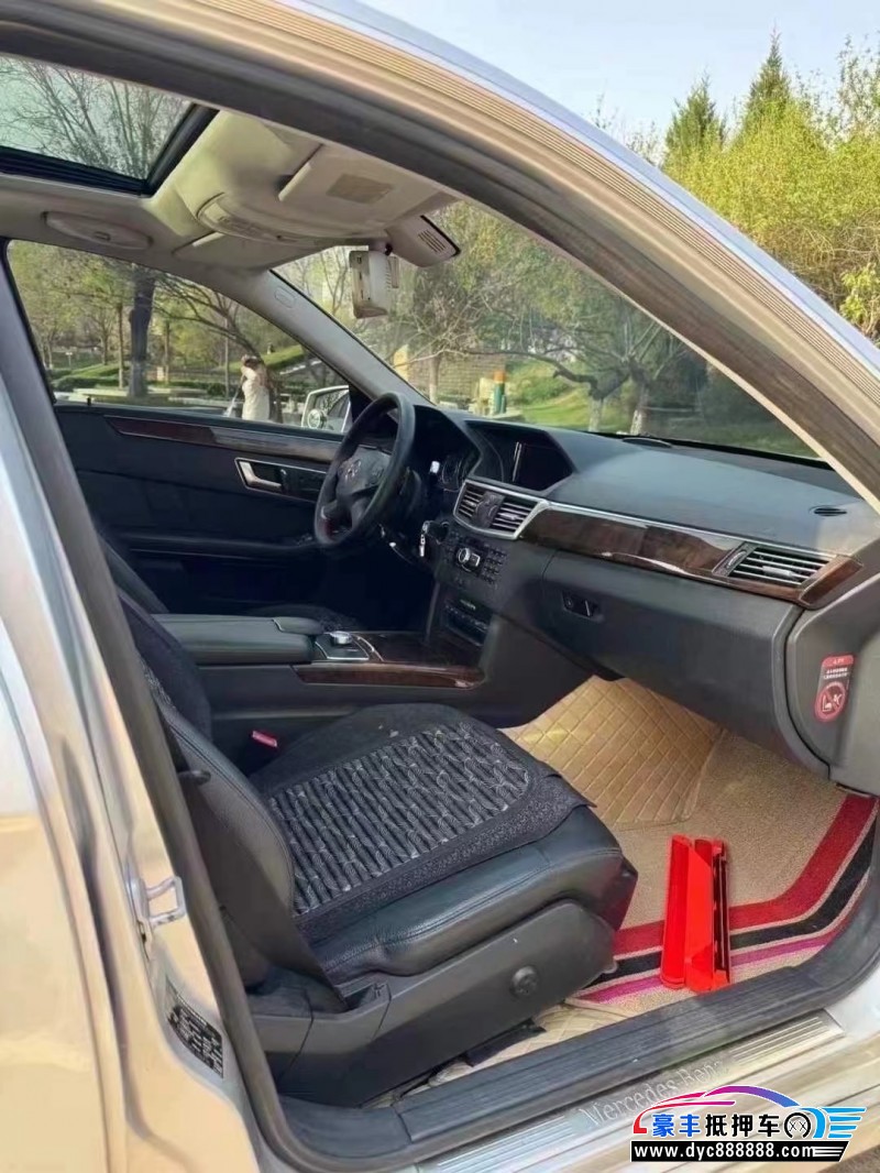 13年奔驰E轿车抵押车出售