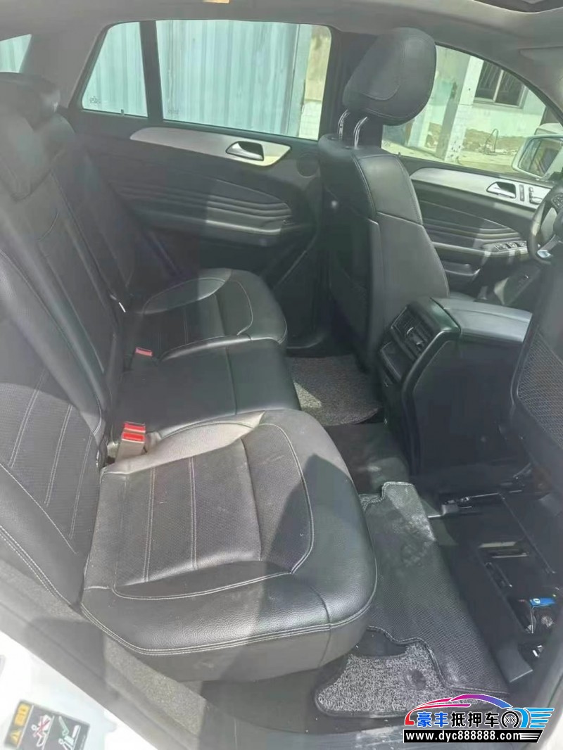 17年奔驰GLE轿车抵押车出售