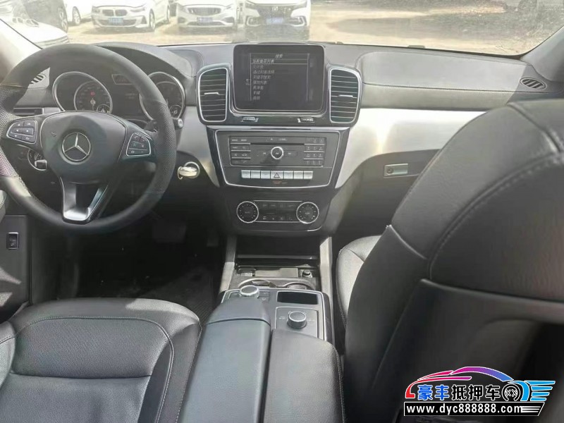 17年奔驰GLE轿车抵押车出售