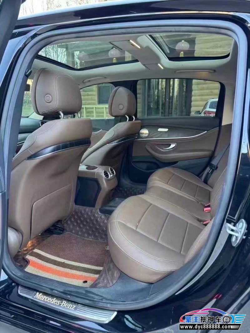 20年奔驰E轿车抵押车出售