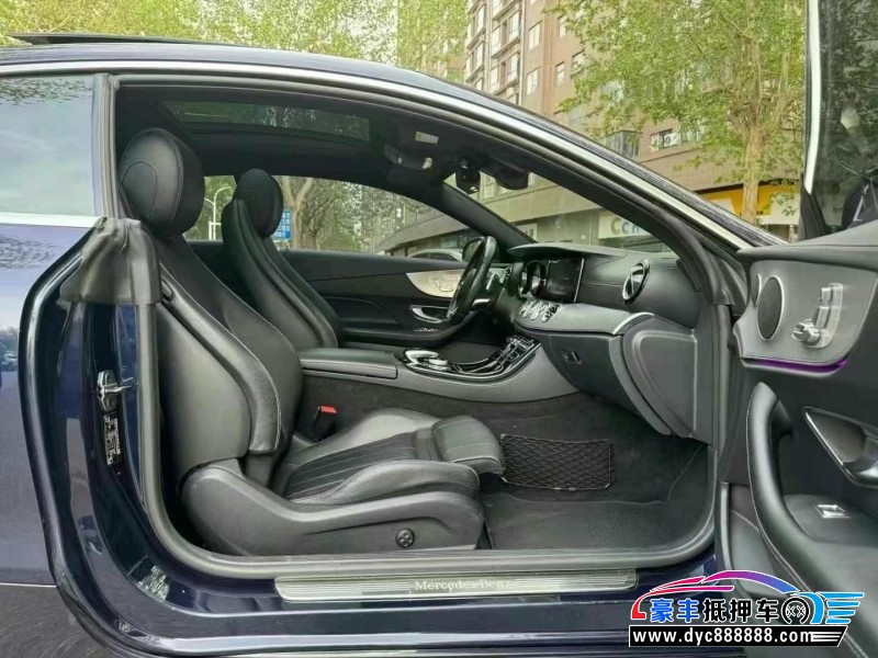 17年奔驰E轿车抵押车出售