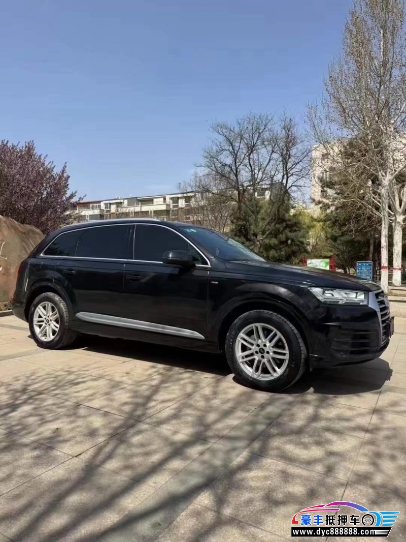17年奥迪Q7轿车抵押车出售