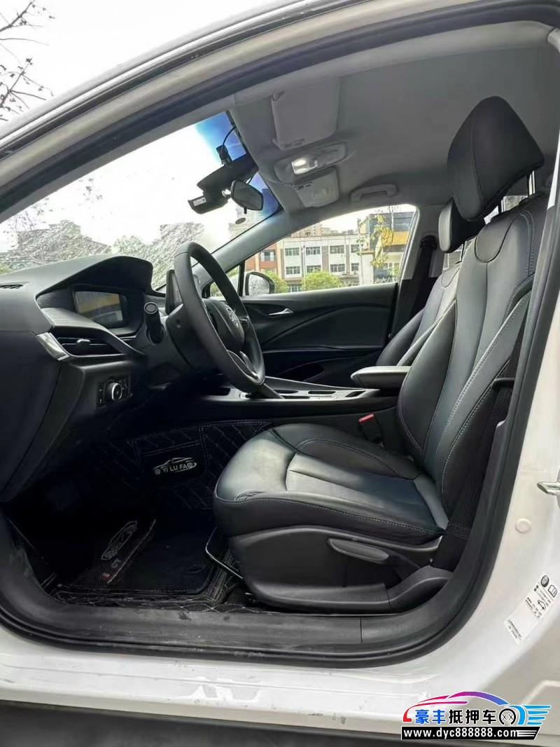 24年别克微蓝轿车抵押车出售