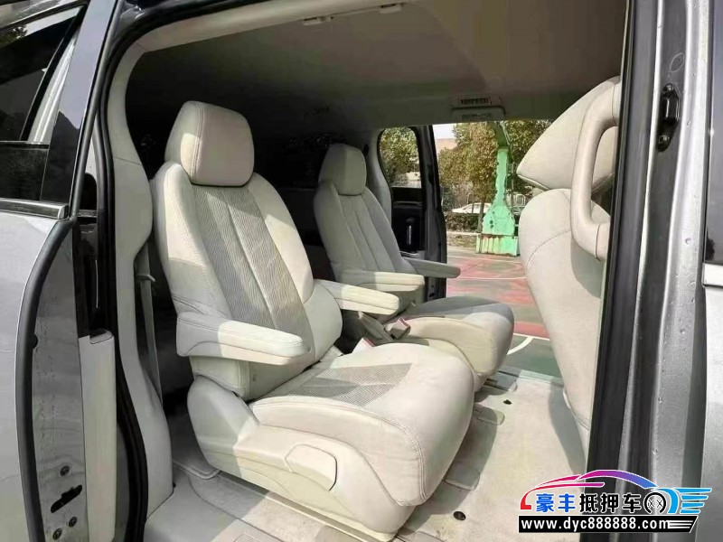 24年别克GL8轿车抵押车出售