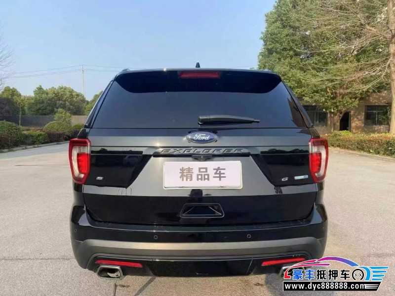 18年福特探险者轿车抵押车出售