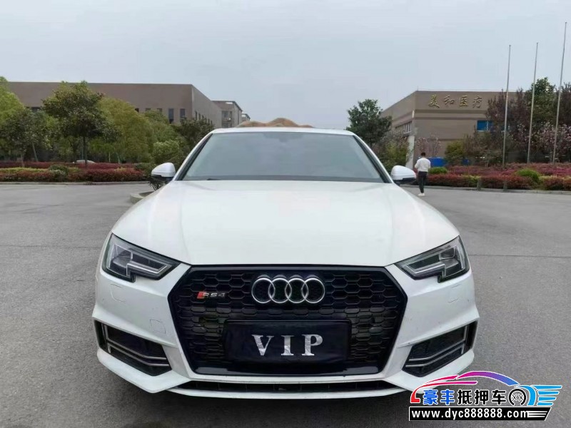 18年奥迪A4L轿车抵押车出售