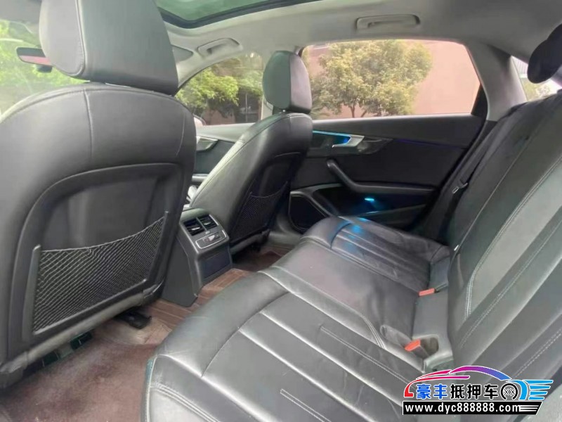 18年奥迪A4L轿车抵押车出售