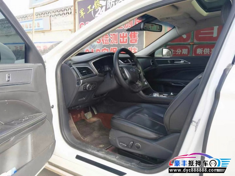 19年福特金牛座轿车抵押车出售