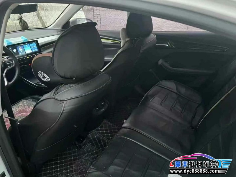 22年荣威i5轿车抵押车出售