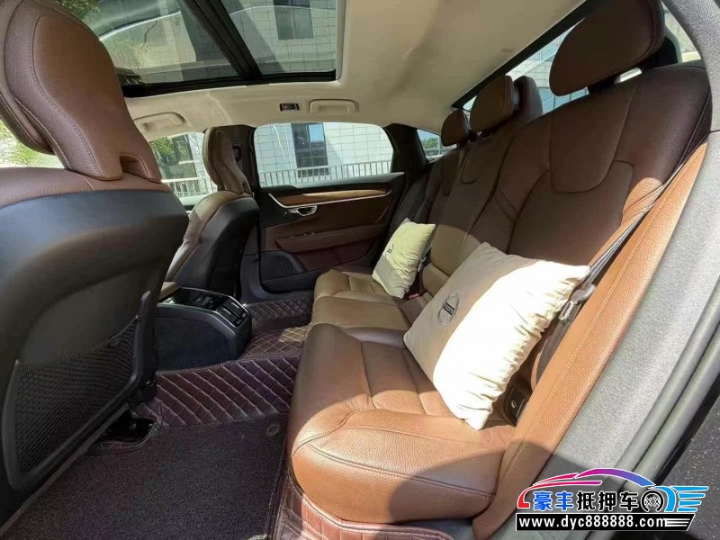 19年沃尔沃S90轿车抵押车出售