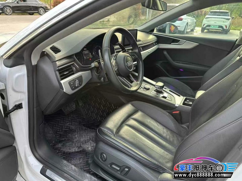 18年奥迪A5轿车抵押车出售