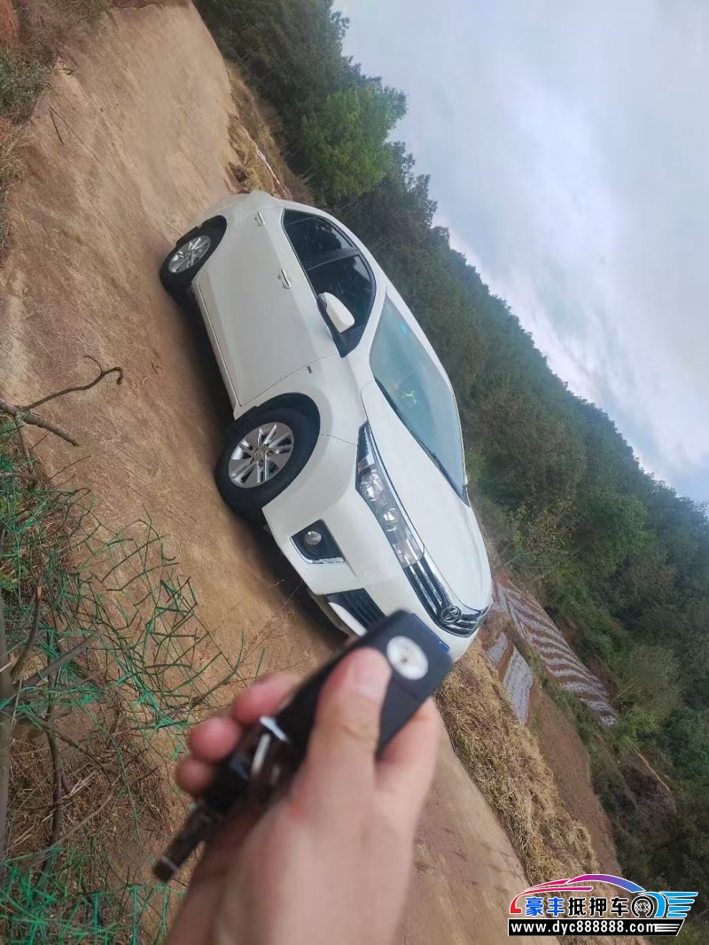 17年丰田卡罗拉轿车抵押车出售