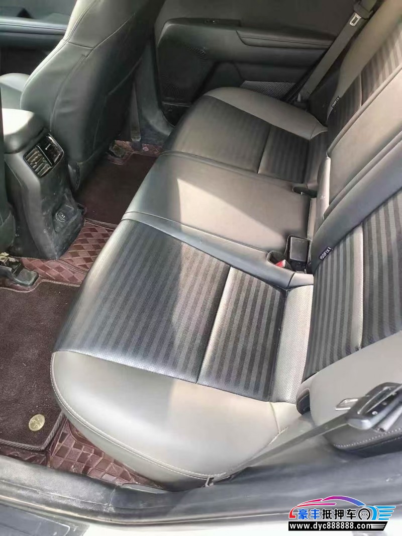 21年起亚智跑轿车抵押车出售