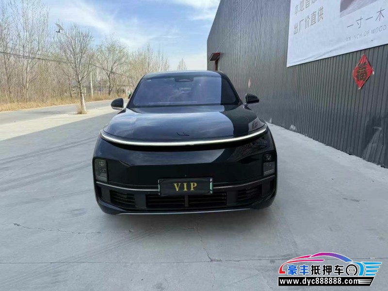 23年理想L8轿车抵押车出售