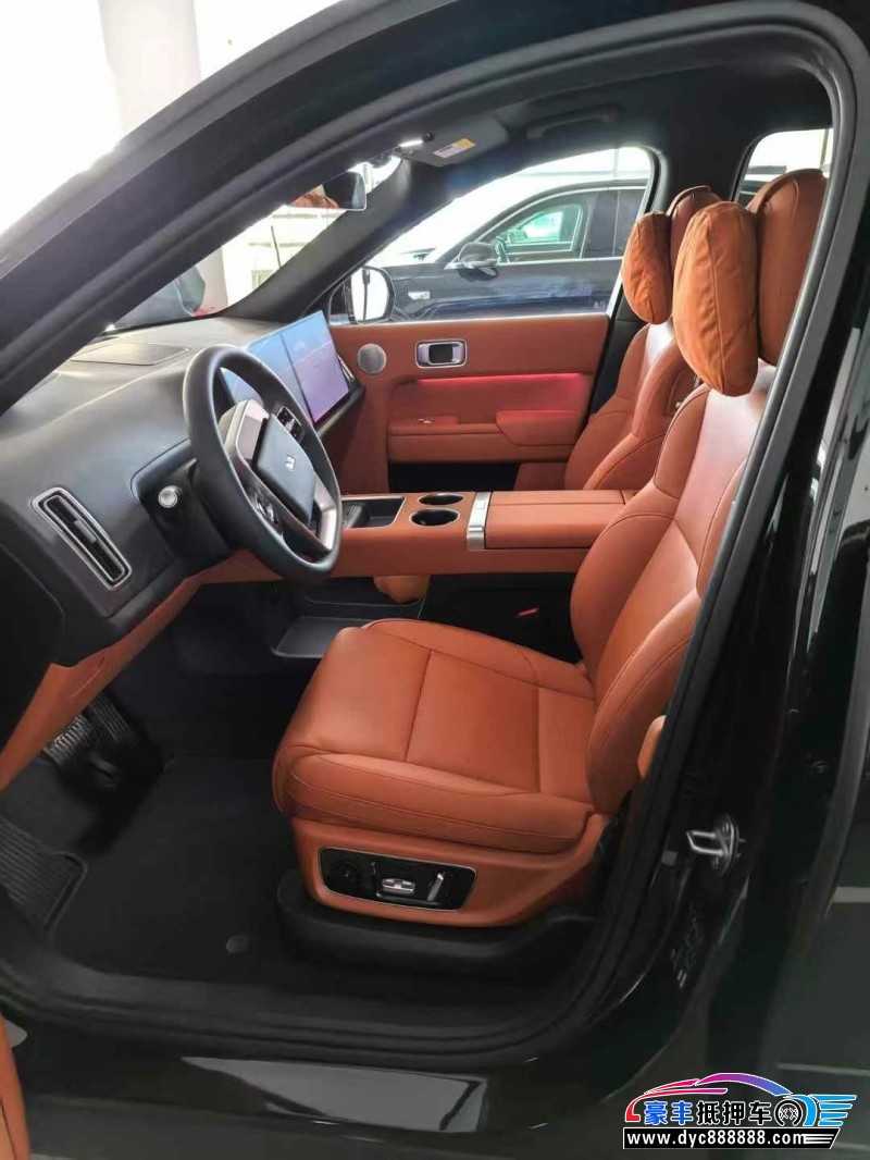 25年理想L8SUV抵押车出售