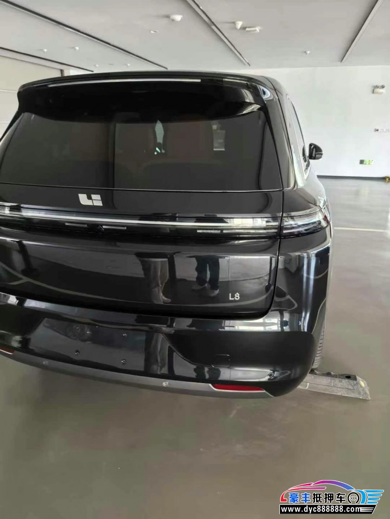 25年理想L8SUV抵押车出售