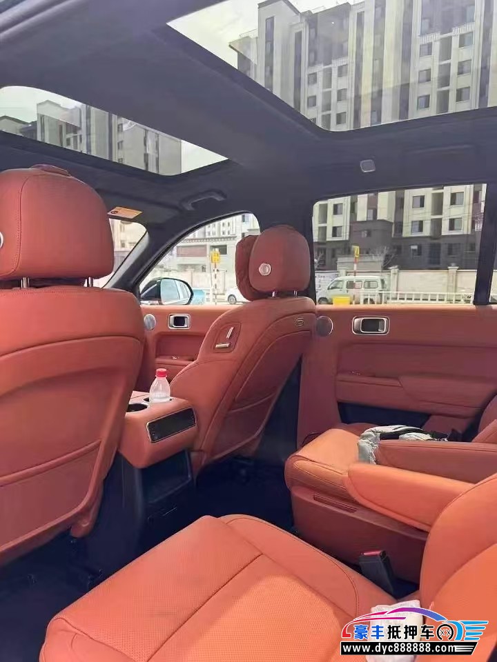 25年理想L8SUV抵押车出售