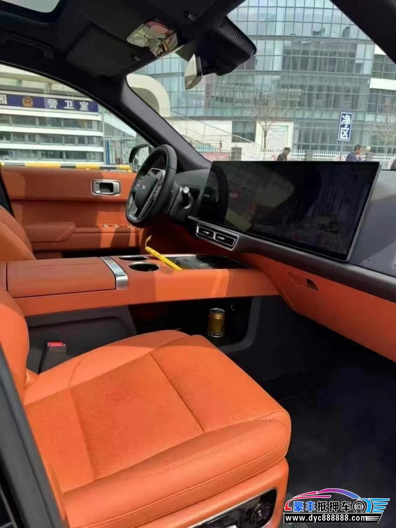 25年理想L8SUV抵押车出售