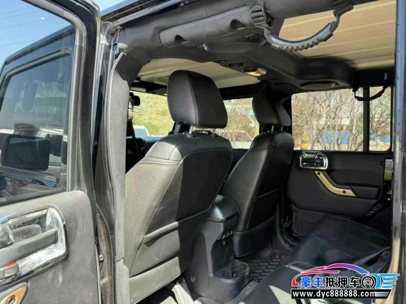 15年Jeep牧马人轿车抵押车出售