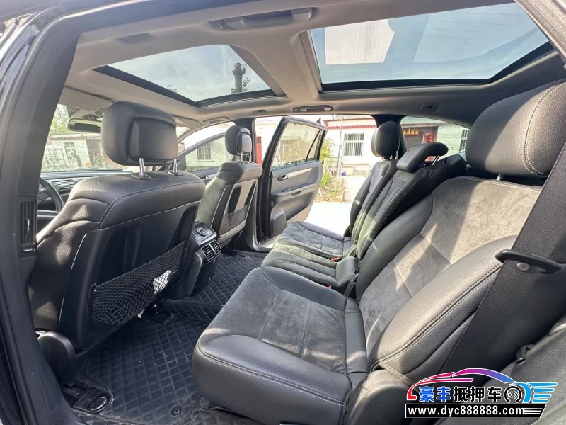 16年奔驰R轿车抵押车出售