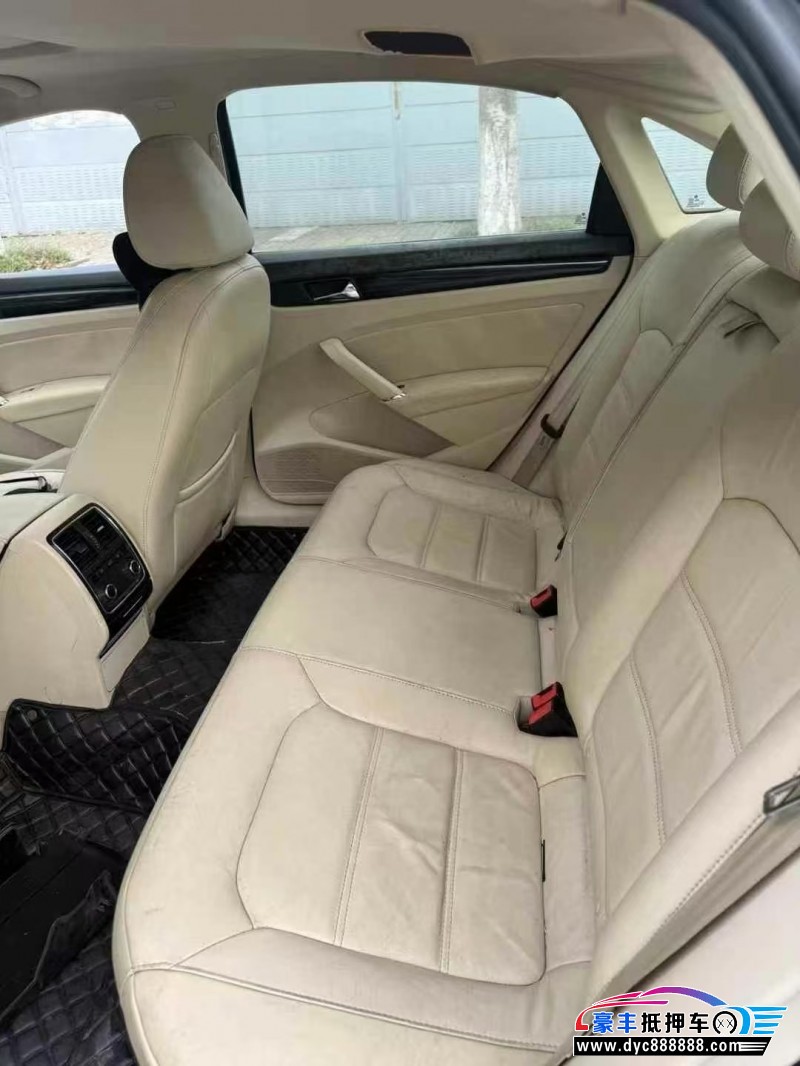 14年大众帕萨特轿车抵押车出售