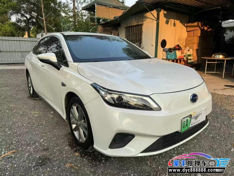 20年埃安炫轿车抵押车出售