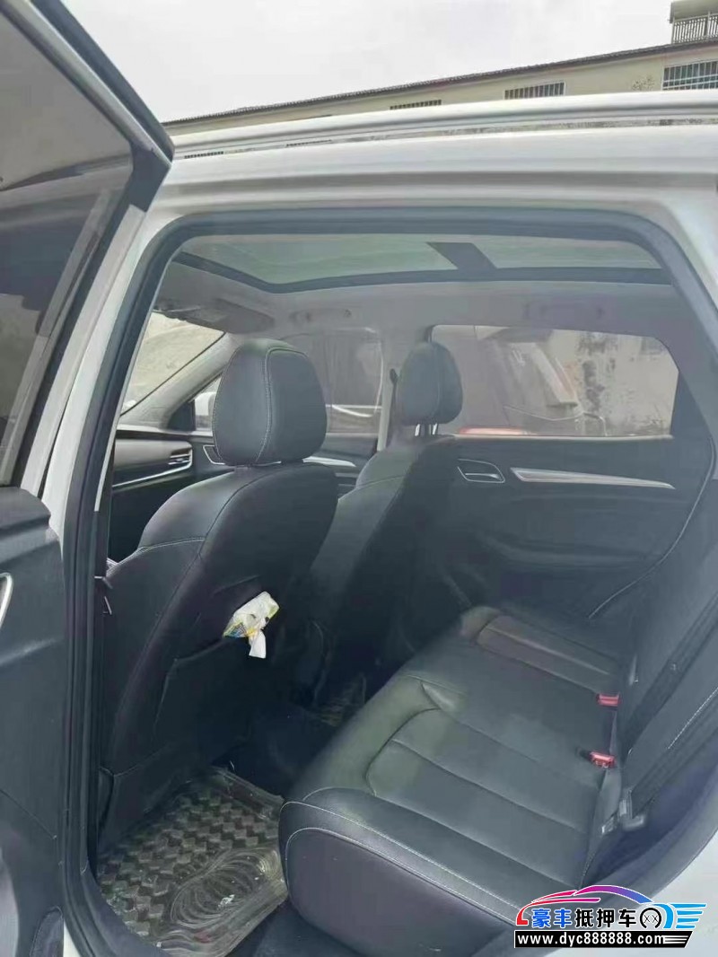 22年荣威RX3轿车抵押车出售