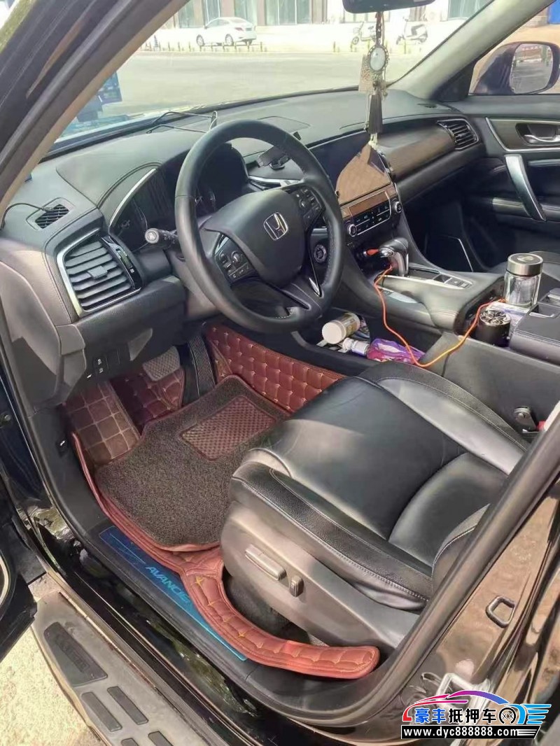 17年本田冠道轿车抵押车出售
