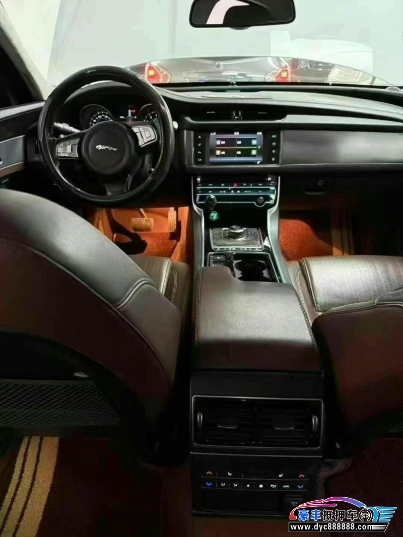 17年捷豹XF轿车抵押车出售