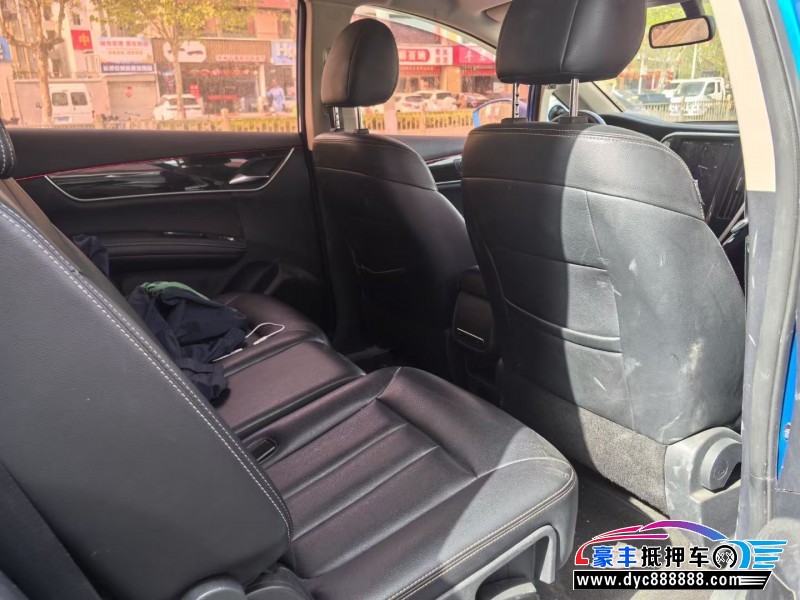 18年比亚迪宋轿车抵押车出售