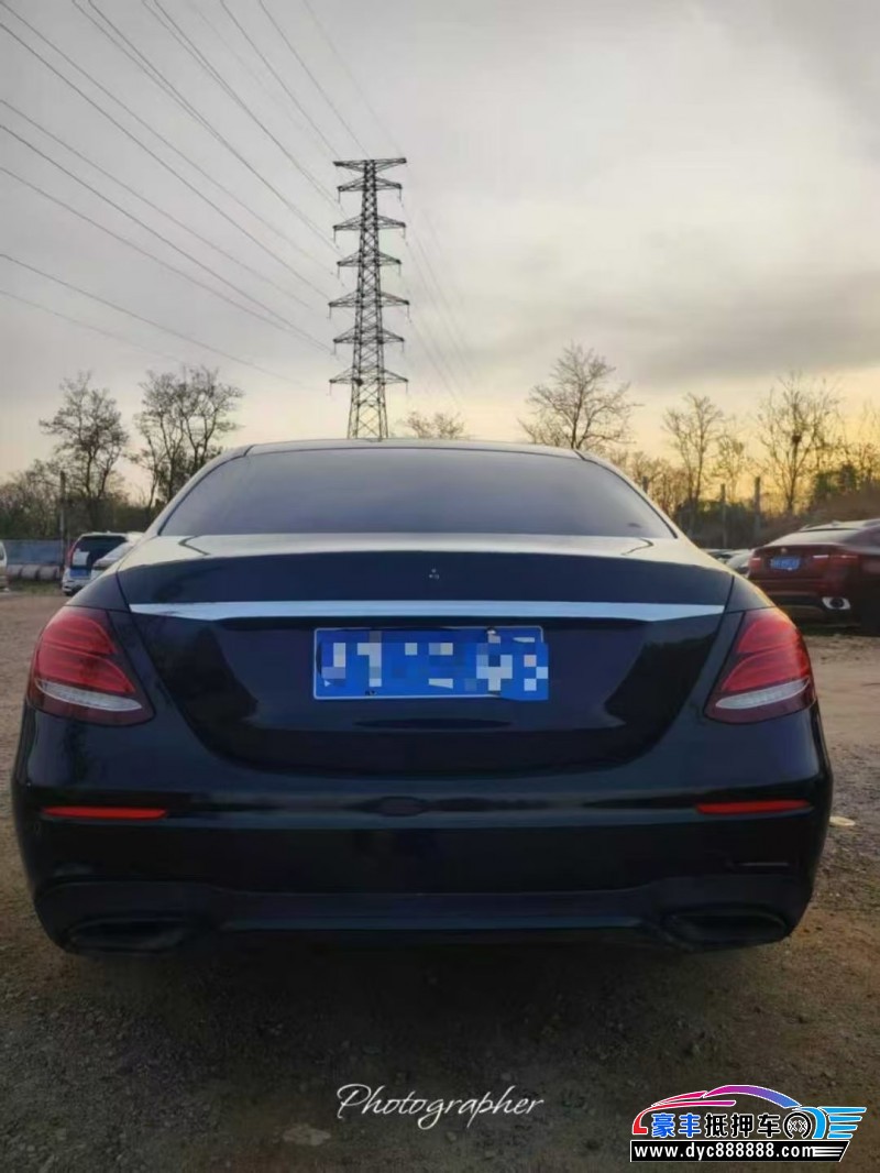 18年奔驰E轿车抵押车出售