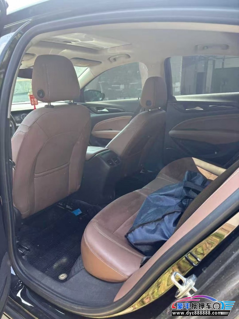 19年别克君威轿车抵押车出售