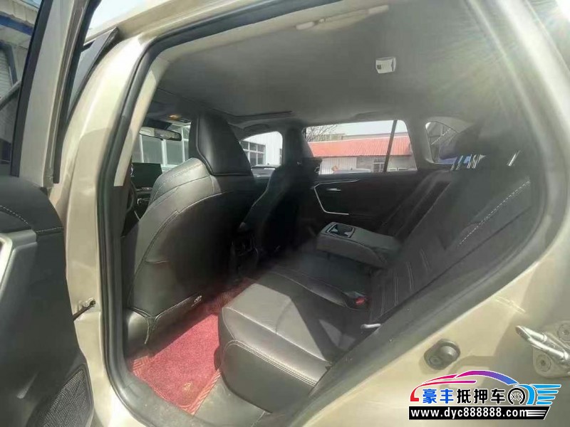 21年丰田威兰达轿车抵押车出售