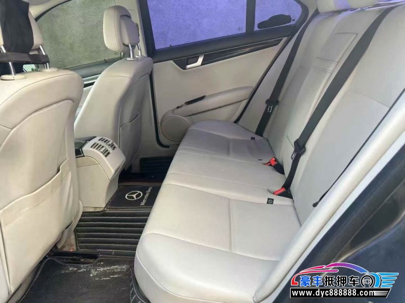 12年奔驰C轿车抵押车出售