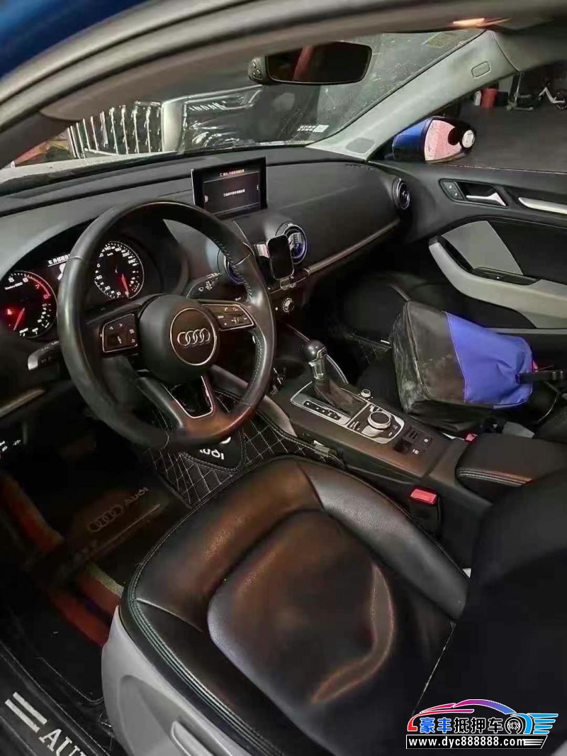 18年奥迪A3轿车抵押车出售