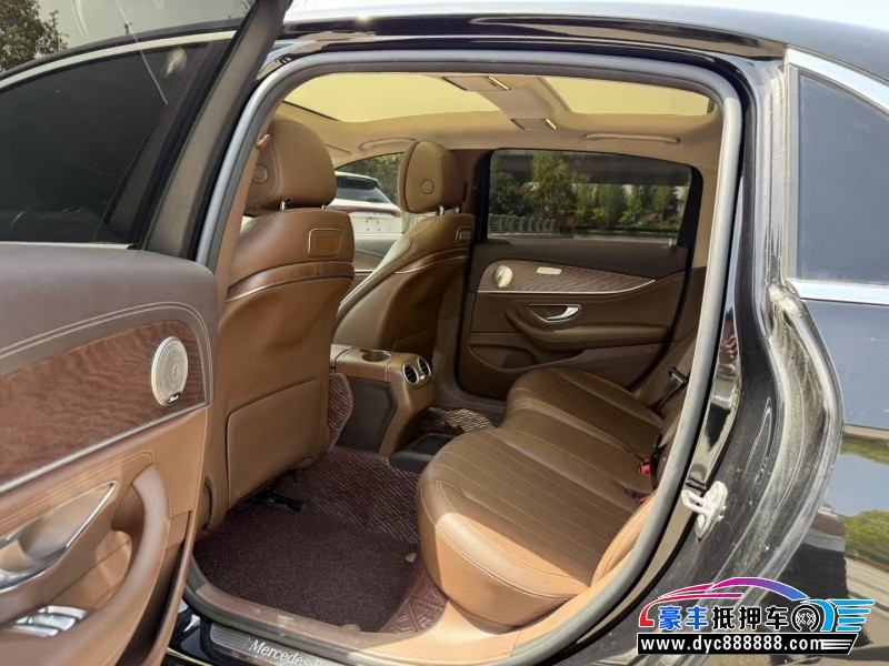 20年奔驰E轿车抵押车出售