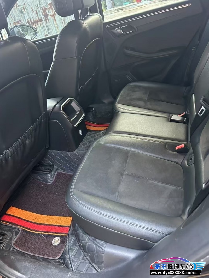 14年保时捷Macan迈凯轿车抵押车出售