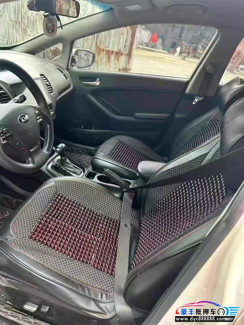 18年起亚K3轿车抵押车出售