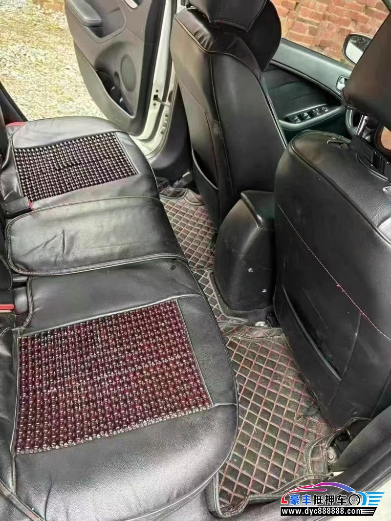 18年起亚K3轿车抵押车出售