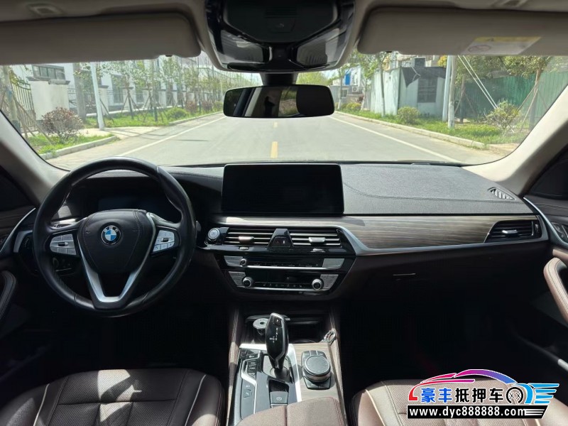 20年宝马5系轿车抵押车出售