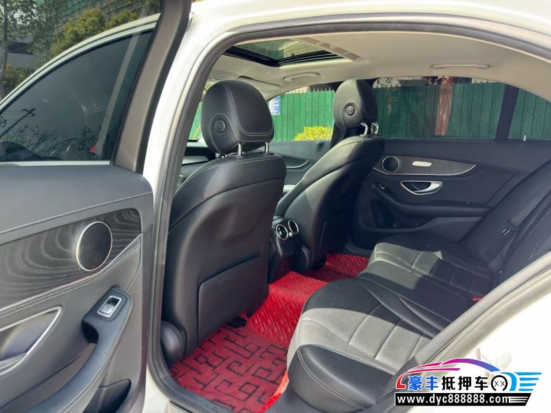 17年奔驰C轿车抵押车出售