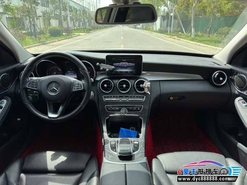 17年奔驰C轿车抵押车出售