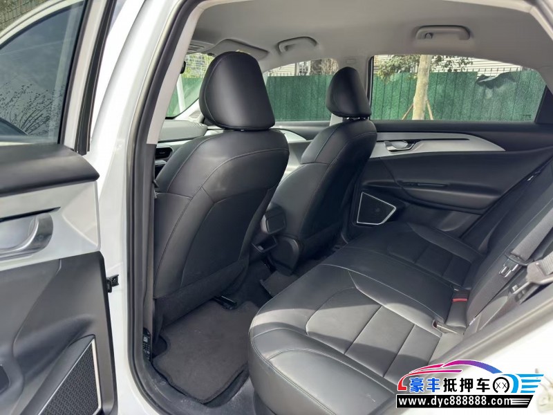 24年吉利几何轿车抵押车出售